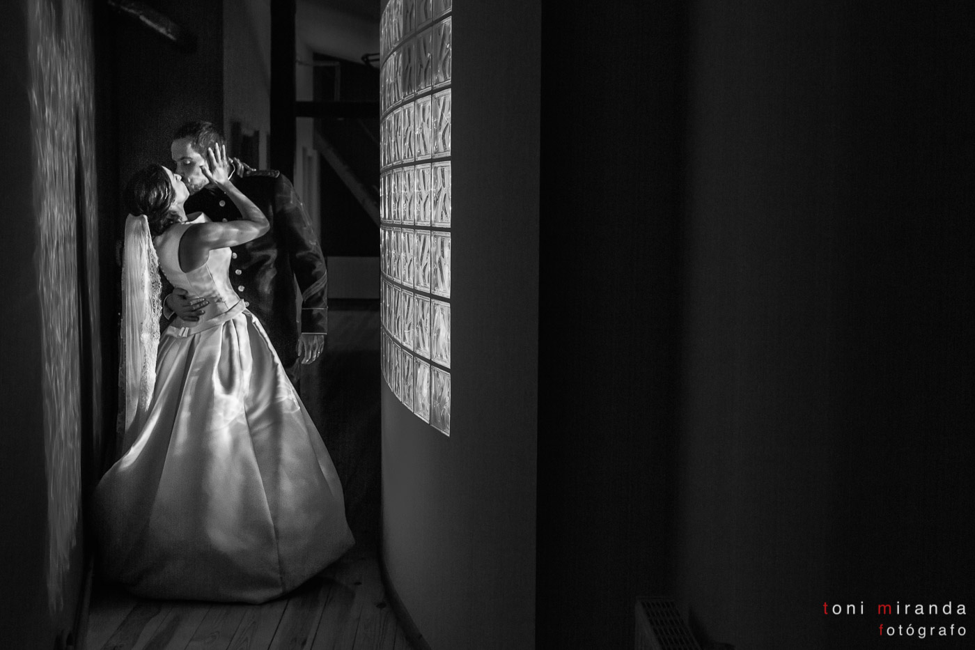 Novios en la Sagrada familia de Barcelona